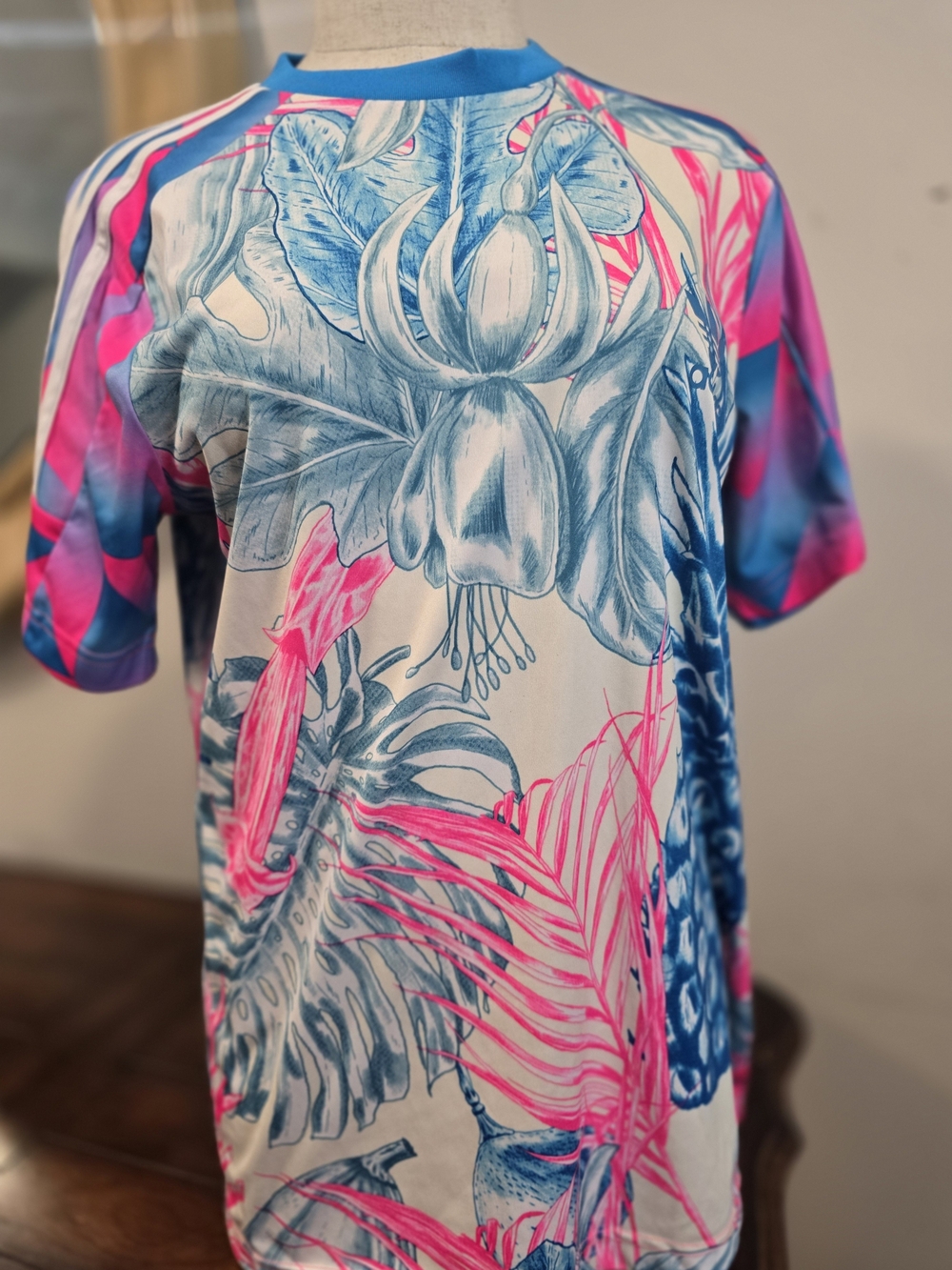 Adidas Originals Flower Rush Men's Ringer t-shirt Sz M - Soccer style- soft! - Picture 8 of 8
